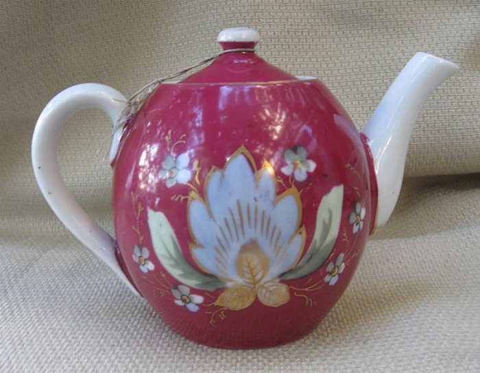 RUSSIAN ANTIQUE PORCELAIN GARDNER TEAPOT FOR ASIAN