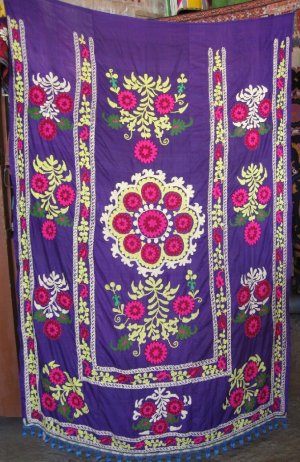 ANTIQUE UZBEK SUZANI TASHKENT SILK EMBROIDERY, 1920.