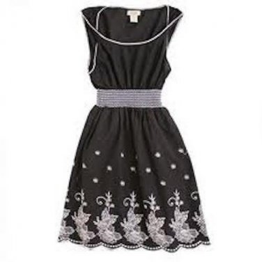 Floral Embroidered Contrast Sleeveless Little Black Dress S