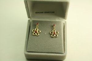 10KT Gold Flower Earrings