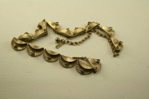 Gold tone Necklace with Rhinestones, signed Duane