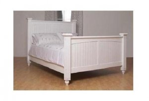 Cottage platform bed