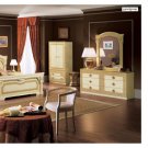 Aida Traditional Design Bedroom Set