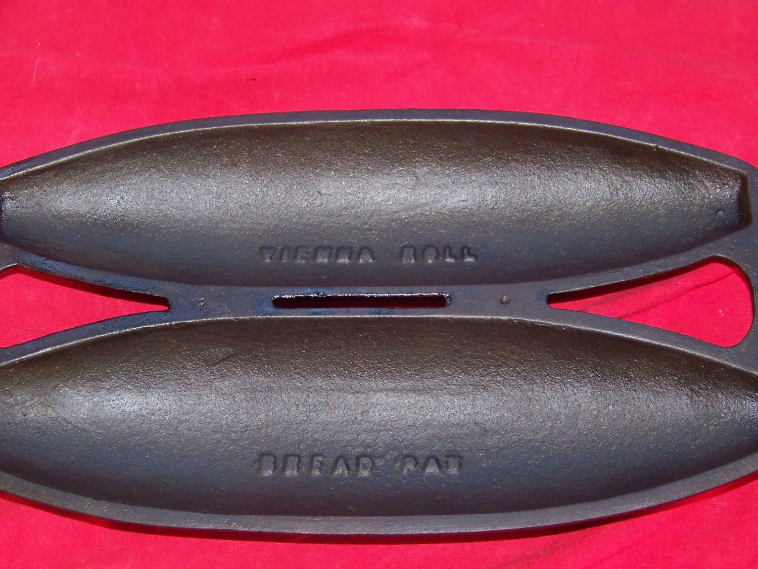 Griswold 2 Cast Iron Vienna Roll Bread Pan 0442