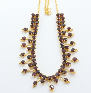 Garnet Dazzling classic necklace