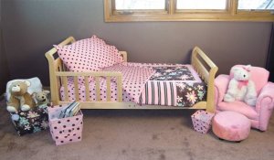Blossoms Toddler Bedding
