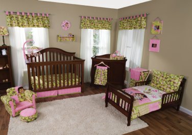 Nickelodeon Dora the Explorer&acirc;�&cent; &acirc;��Exploring the Wild&acirc;�� 5PC Crib to Toddler Bedding Set