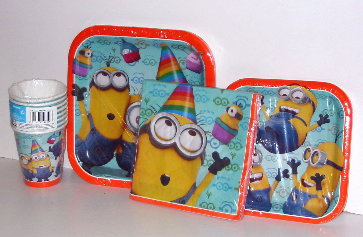 Minions Birthday Office Party Set 8 Dessert Plates,Cups,Large Plates,16 Napkins