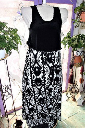 BLACK & WHITE DRESS