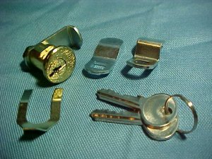 LOCK FOR MAILBOX, CABINET OR DRAWER