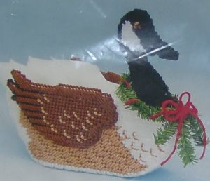 PRETTY CANADA GOOSE BASKET - DECORATED FOR XMAS