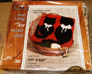 KIT & KAT PHENTEX HOOK & HANG WALL HANGING/MURAL/PILLOW
