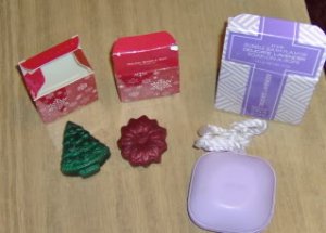 CUTE AVON GUEST SOAPS - NEW