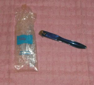 Avon Toenail Clippers, New in Pkg, Silver & Blue ,Nice