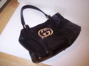 AUTH GUCCI BRITT "GG" LOGO MEDALLION TOTE BAG PURSE