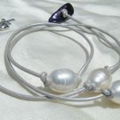 Freshwater Pearls on Leather Bracelet 'Silver Wrap'