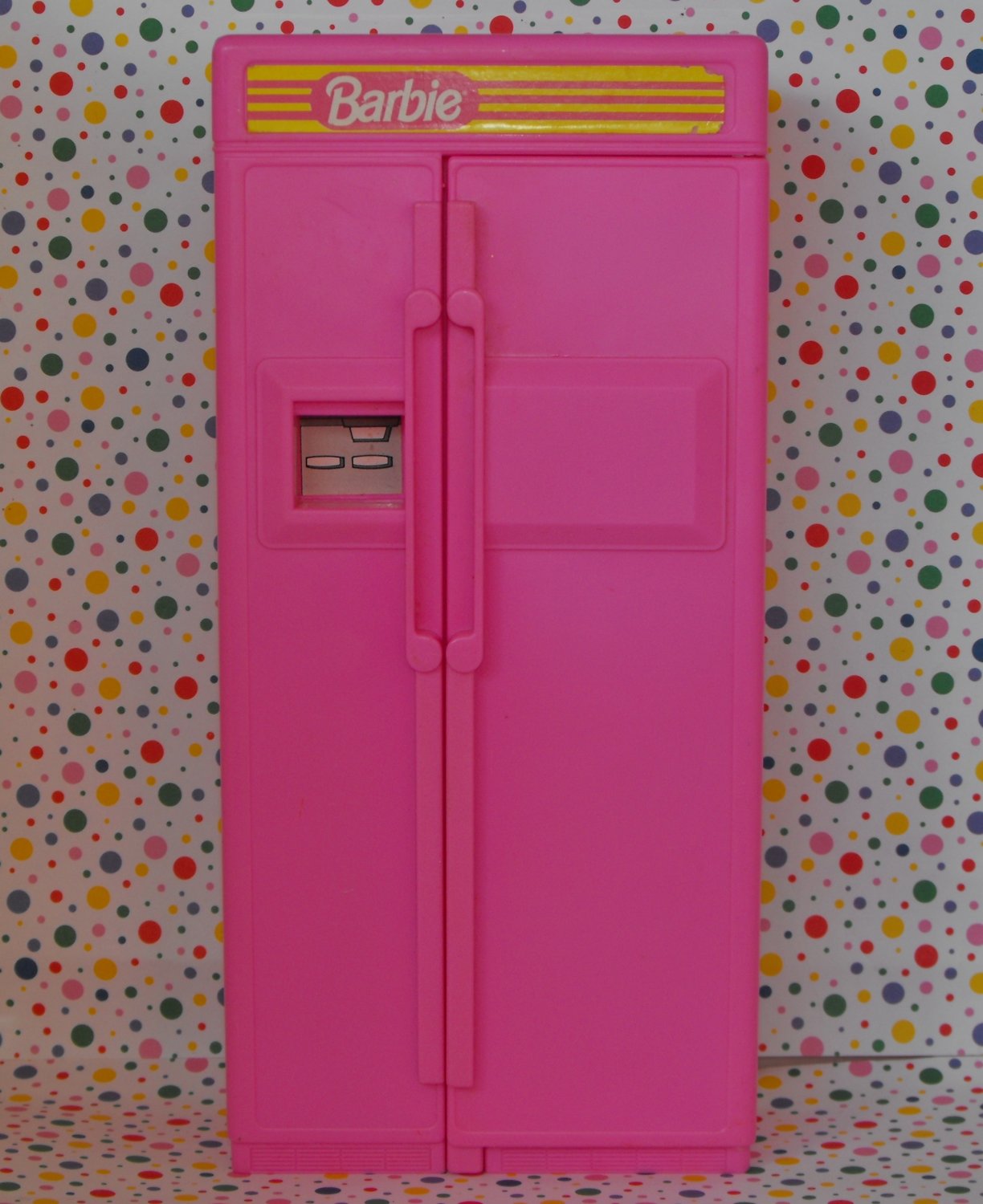 Большой холодильник розовый