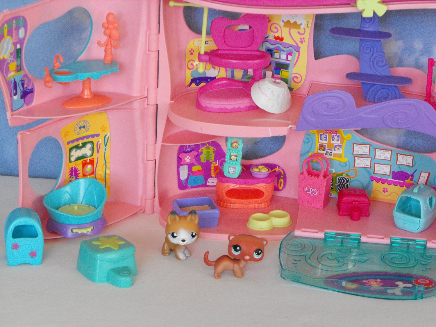 10*SOLD~Littlest Pet Shop Pet Cozy Care Adoption Center