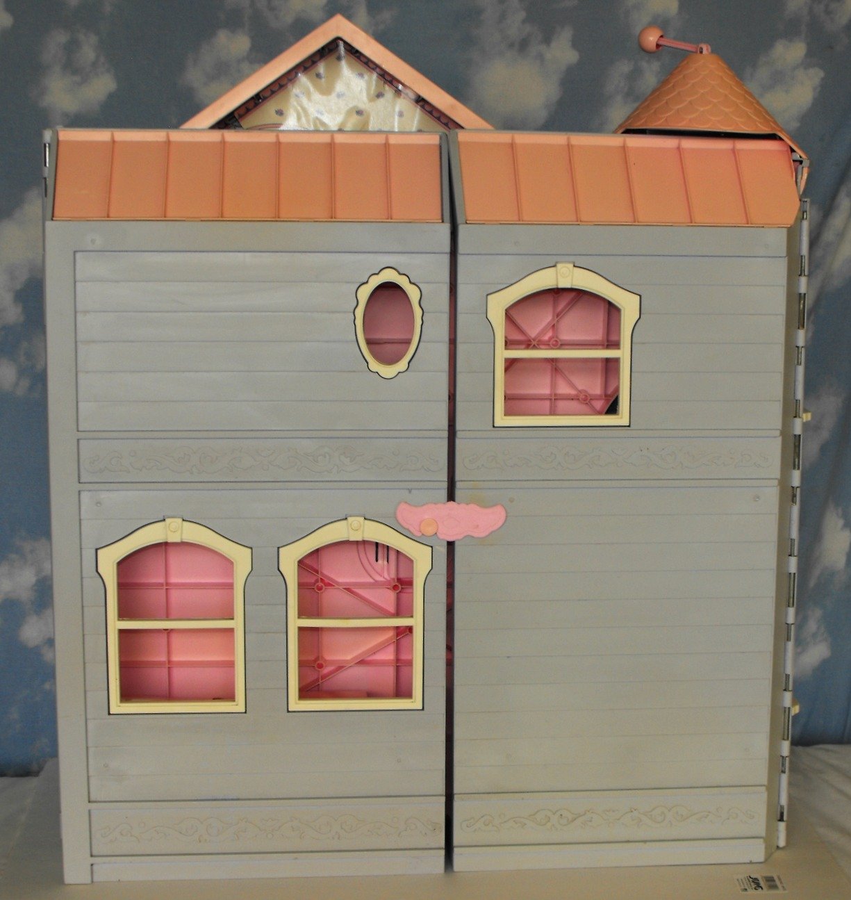 barbie house with doorbell