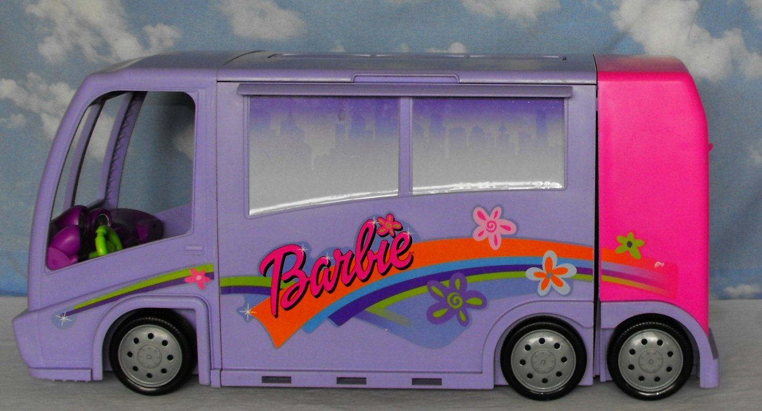 barbie tour bus 2023
