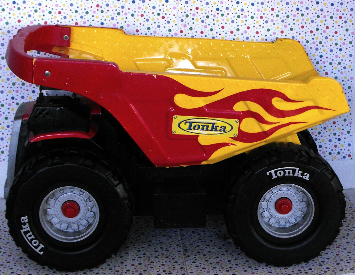 *5/13SOLD*Tonka Mighty Blaze Dump Truck