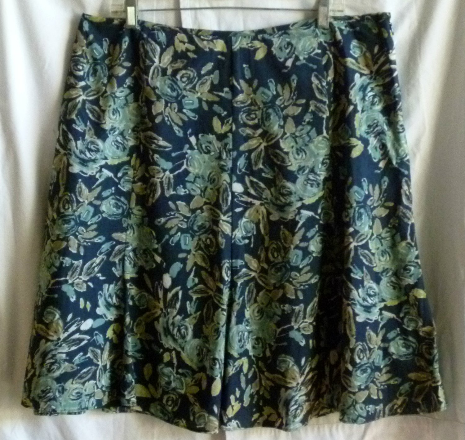 Villager by Liz Claiborne Floral Skirt Women's 16