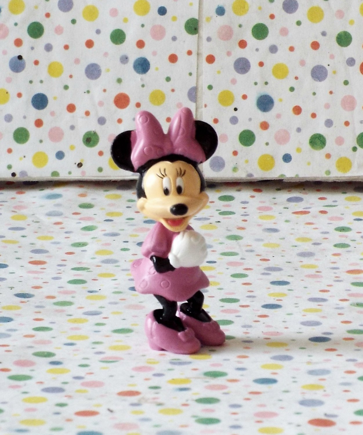 minnie mouse plastic dress up doll