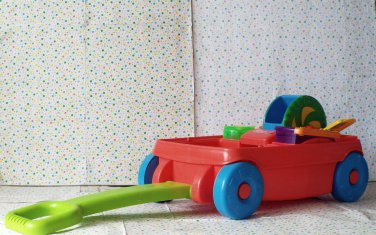 fisher price peek a blocks wagon