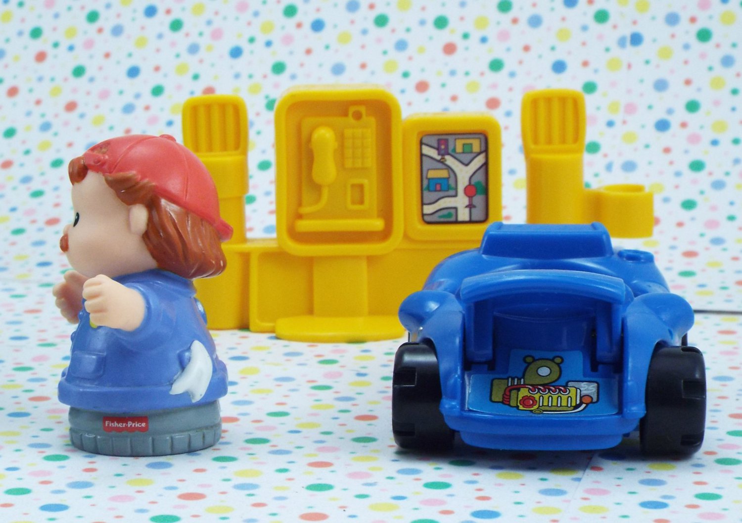 Fisher Price Little People Spin n' Sparkle Car Wash Lot