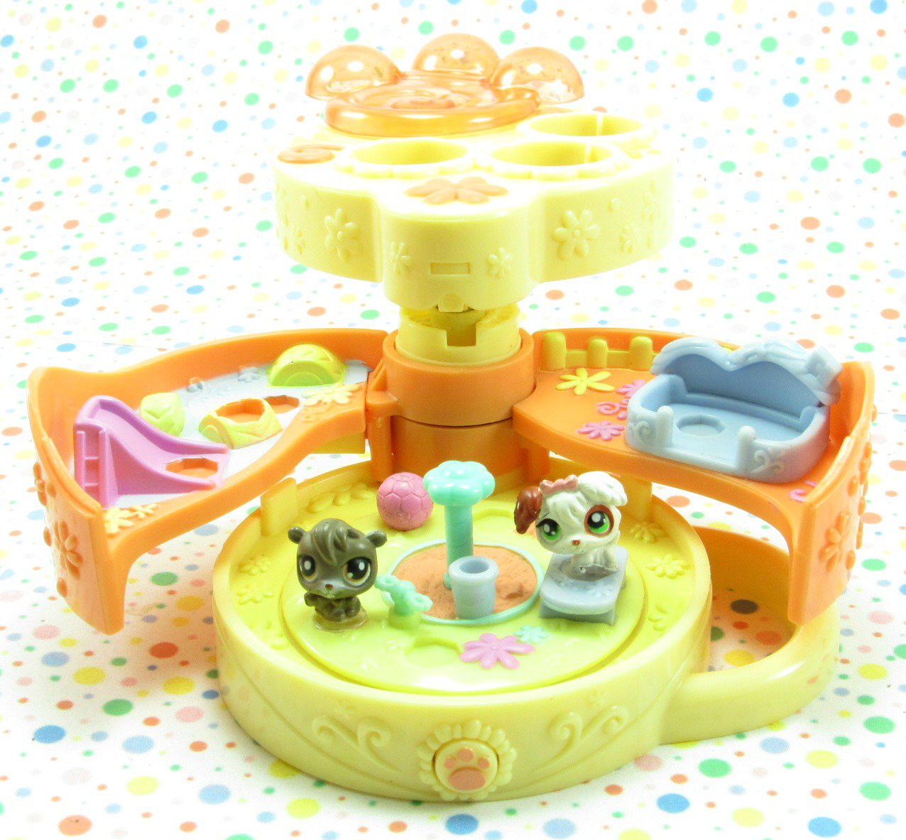 Littlest Pet Shop Teensiest Tiniest Dog Park Playset