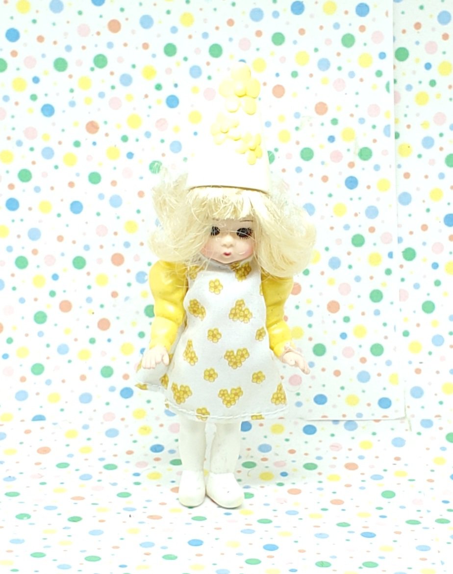 McDonalds Madame Alexander Wizard of Oz Daisy Munchkin