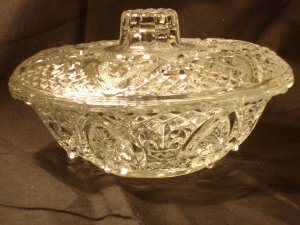 CRYSTAL CANDY DISH BEAUTIFLY DEISIGNED HEART W/ FLOWERS