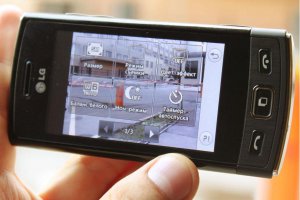 LG UNLOCKED GM360 VIEWTY SNAP GSM 5MP MP3 FM CELL PHONE----Black,silver