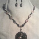 BLACK & MAUVE AGATE W/ CRYSTAL NECKLACE SET Item #452