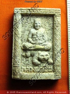 M347-VINTAGE REAL THAI BUDDHA AMULET LP PERN TIGER RICH