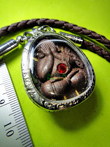 6869-THAI REAL AMULET CATCH RICH PIDTA CLOSED EYE SPIDER 9 GOLDEN TAKUD LP KOON