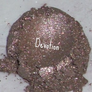 Devotion (full size) &acirc;�&yen; Darling Girl Cosmetics Eye Shadow