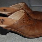 BRAND NEW SOFFT SHOES BROWN LEATHER W METAL STUDS MULES CLOGS 1.5 IN HEEL SZ 10M