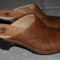 BRAND NEW SOFFT SHOES BROWN LEATHER W METAL STUDS MULES CLOGS 1.5 IN HEEL SZ 10M