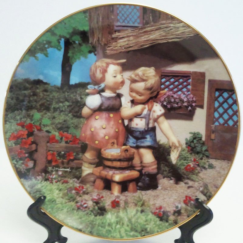 Hummel Squeaky Clean Collectors Plate Little Companions 23K Gold Trim Danbury Mint Registered
