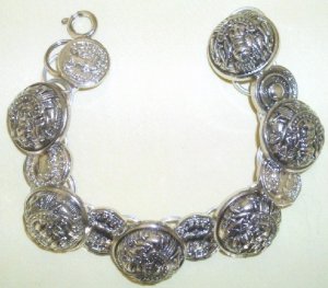 SILVER BUTTON BRACELET