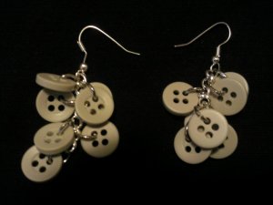 GREY BUTTON EARRING