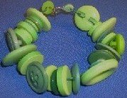 CHUNKY GREEN BUTTON BRACELET