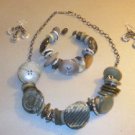 GREY BUTTON BRACELET