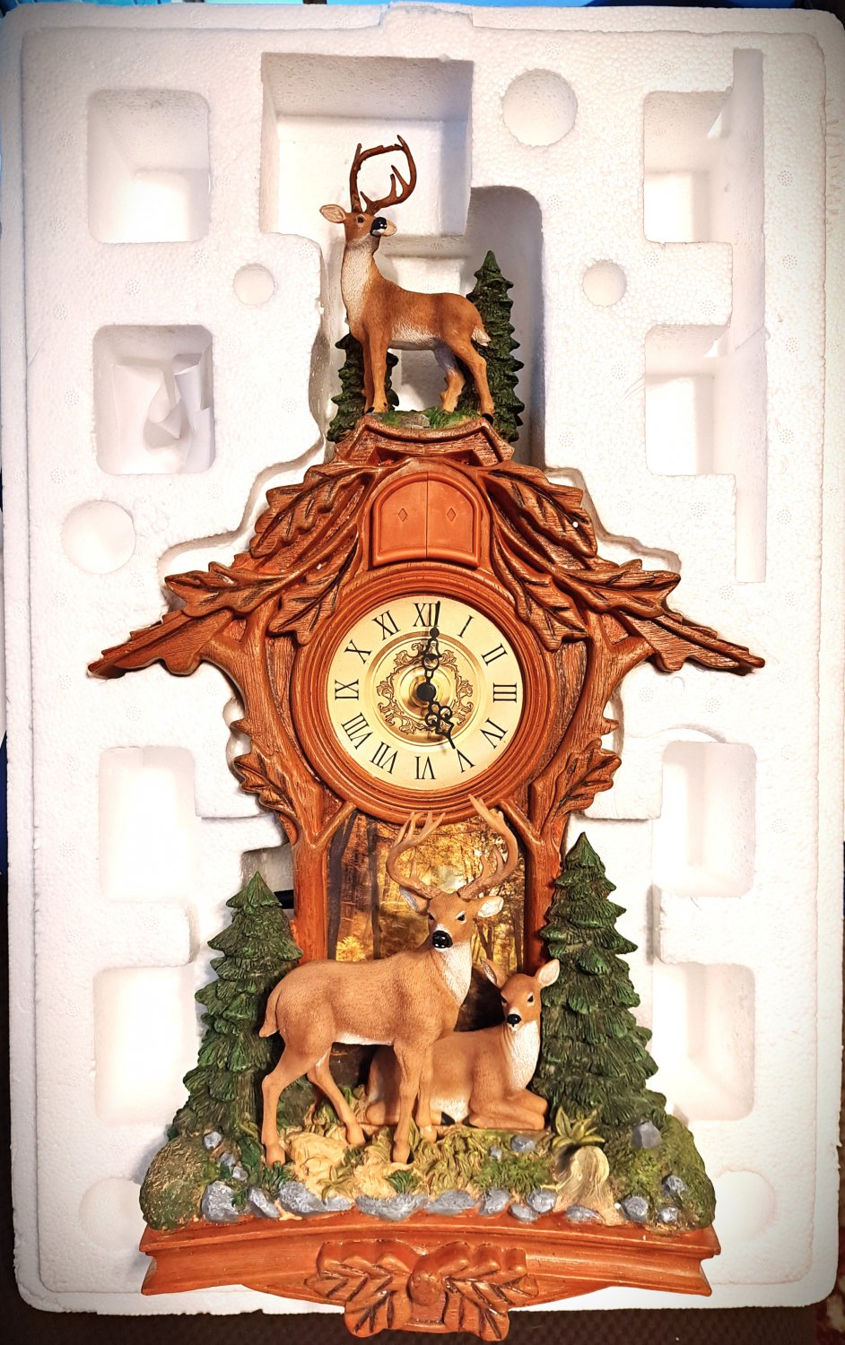 Bradford Exchange Whitetail Gathering Cuckoo Clock
