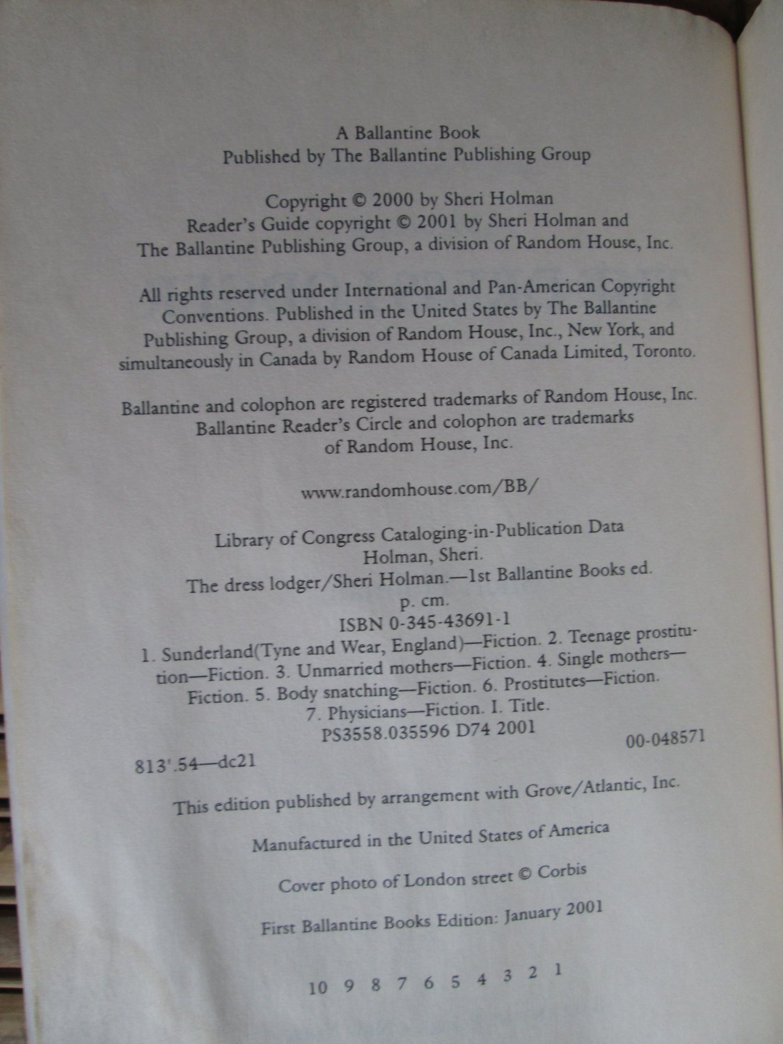 The Dress Lodger by Sheri Holman 2000 1st edtion