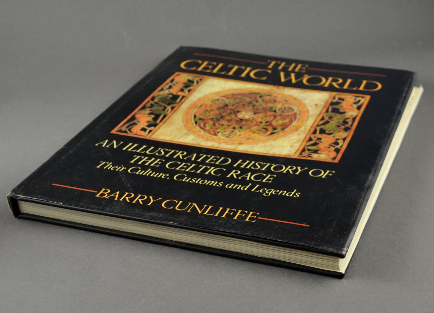 The Celtic World An IL History of The Celtic Race Their Culture Customs ...