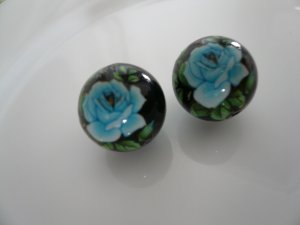 Blue on Black Floral Tensha Beads 14mm