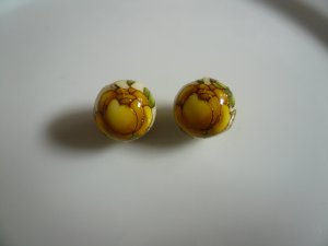 Yellow on White Tensha Floral Beads 10mm
