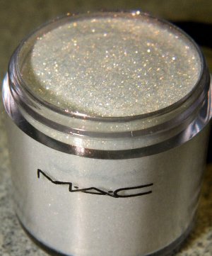 MAC COSMETICS PIGMENT GLITTER 1/4 SAMPLE OF REFLECTS RED